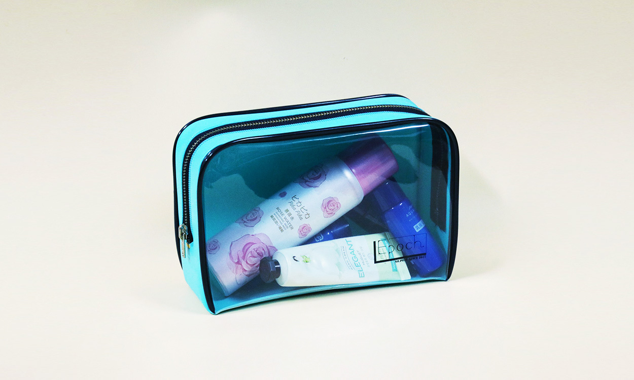 Storage Bag<br />
Cosmetic Pouch<br />
PVC Storage Pouch (M)<br />
Transparent Toiletry Bag<br />
(ND-104)